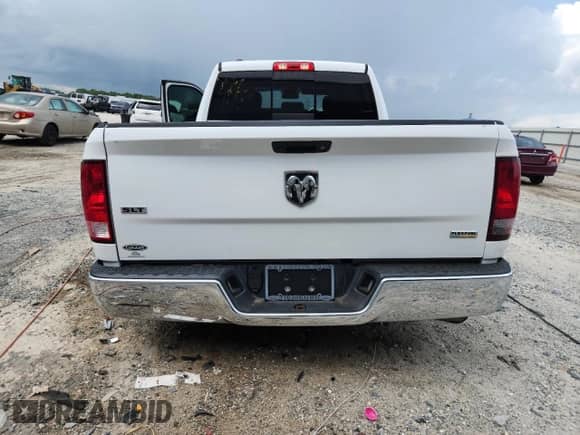 2018 Ram 1500 SLT z VIN 1C6RR6GG8JS303768, wystawiony jako Copart lot #61127565 z przebiegiem 230 959 mil mil oraz Szkoda całkowita • Salvage title. Historia ofert i sprzedaży dostępna na DreamBid. Obrazek 6.