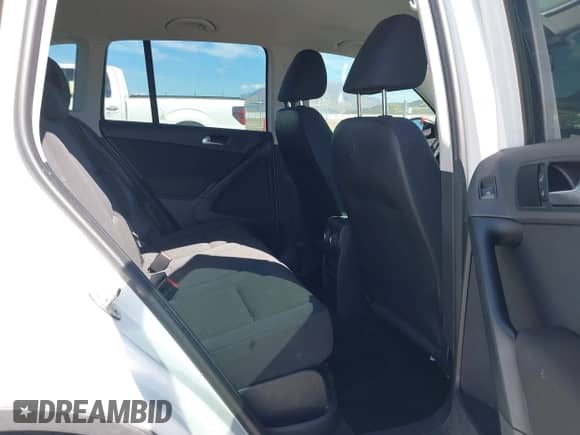 2014 Volkswagen Tiguan S with VIN WVGAV3AX0EW554013, listed as a IAAI auction lot 43426029 with 122,127 mi miles and . Bid and sale history available at DreamBid. Image 8.