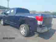 2007 Toyota Tundra Limited z VIN 5TFBV58167X018217, wystawiony jako IAAI lot #42897016 z przebiegiem 125 849 mil mil oraz . Historia ofert i sprzedaży dostępna na DreamBid. Obrazek 3.