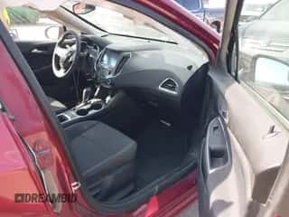 2017 Chevrolet Cruze LT с VIN 1G1BE5SM1H7234876, выставлен на аукционе IAAI как лот 43335341 с пробегом 74 838 миль миль и . История ставок и продаж доступна на DreamBid. Изображение 5.