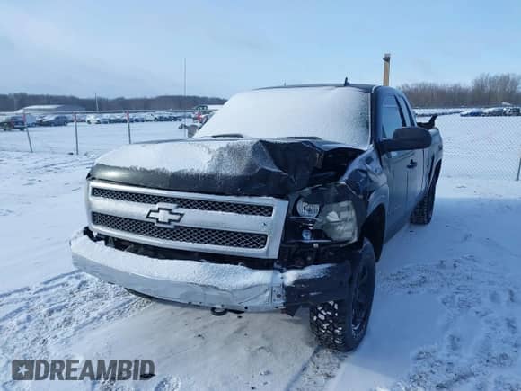 2008 Chevrolet Silverado 1500 1LT z VIN 2GCEK190X81265260, wystawiony jako IAAI lot #41196623 z przebiegiem 172 730 mil mil oraz . Historia ofert i sprzedaży dostępna na DreamBid. Obrazek 6.