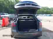 2023 Tesla Model Y Long Range z VIN 7SAYGAEE8PF880355, wystawiony jako IAAI lot #42635761 z przebiegiem 57 442 mil mil oraz . Historia ofert i sprzedaży dostępna na DreamBid. Obrazek 19.