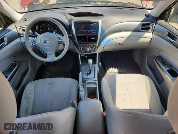 2013 Subaru Forester X Premium z VIN JF2SHADCXDH433667, wystawiony jako Copart lot #59235345 z przebiegiem 107 712 mil mil oraz Czysty tytuł • Clean title. Historia ofert i sprzedaży dostępna na DreamBid. Obrazek 8.