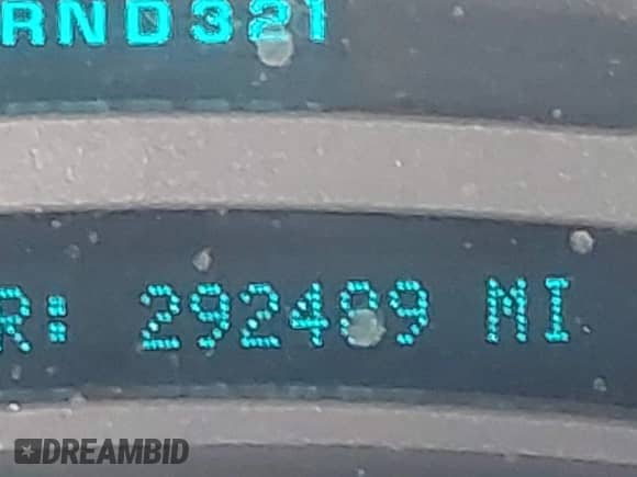 2004 GMC Sierra 1500 SLE z VIN 2GTEC19T341124807, wystawiony jako IAAI lot #42561515 z przebiegiem 292 489 mil mil oraz . Historia ofert i sprzedaży dostępna na DreamBid. Obrazek 15.