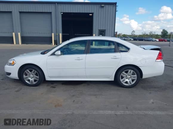 2011 Chevrolet Impala LT Retail с VIN 2G1WB5EK1B1197661, выставлен на аукционе IAAI как лот 43374622 с пробегом 87 392 миль миль и . История ставок и продаж доступна на DreamBid. Изображение 14.