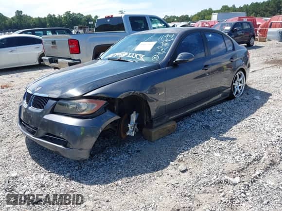 2007 BMW 3 Series 328i z VIN WBAVA33587KX81194, wystawiony jako IAAI lot #43087942 z przebiegiem 168 267 mil mil oraz . Historia ofert i sprzedaży dostępna na DreamBid. Obrazek 2.