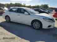 2016 Nissan Altima S z VIN 1N4AL3AP8GN351377, wystawiony jako Copart lot #89650445 z przebiegiem 104 690 mil mil oraz Szkoda całkowita • Salvage title. Historia ofert i sprzedaży dostępna na DreamBid. Obrazek 4.