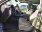 2015 GMC Sierra 1500 Denali z VIN 3GTU2WEC5FG483801, wystawiony jako Copart lot #81957235 z przebiegiem 174 468 mil mil oraz Czysty tytuł • Clean title. Historia ofert i sprzedaży dostępna na DreamBid. Obrazek 7.