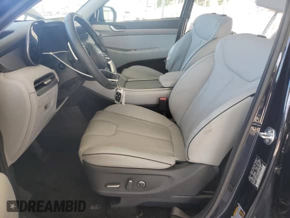 2024 Hyundai Palisade SEL с VIN KM8R24GE9RU786277, выставлен на аукционе Copart как лот 61871495 с пробегом 21 564 миль миль и Списание • Salvage title. История ставок и продаж доступна на DreamBid. Изображение 7.