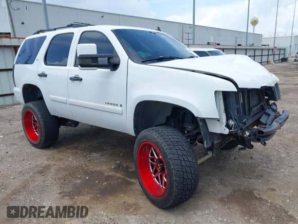 2008 Chevrolet Tahoe LTZ с VIN 1GNFK13088R184933, выставлен на аукционе IAAI как лот 42485690 с пробегом 212 972 миль миль и . История ставок и продаж доступна на DreamBid. Изображение 1.