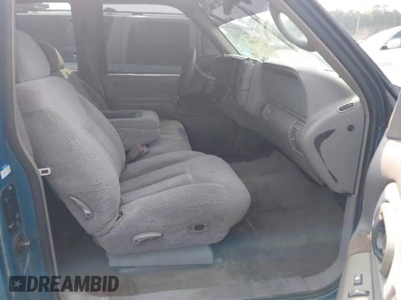 1998 GMC Sierra 1500 с VIN 2GTEK19R8W1553399, выставлен на аукционе IAAI как лот 42371585 с пробегом 3 516 619 миль миль и . История ставок и продаж доступна на DreamBid. Изображение 5.