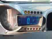 2016 Chevrolet Sonic LT z VIN 1G1JC5SB2G4103178, wystawiony jako IAAI lot #41524263 z przebiegiem 135 077 mil mil oraz . Historia ofert i sprzedaży dostępna na DreamBid. Obrazek 7.