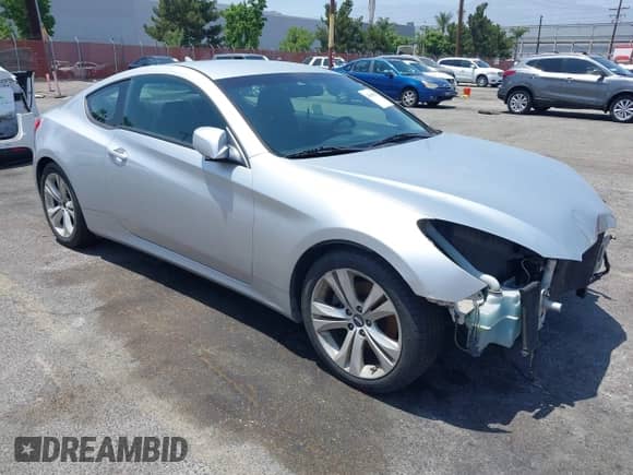 2012 Hyundai Genesis Coupe 2.0T with VIN KMHHT6KD0CU070569, listed as a IAAI auction lot 42588532 with 198,200 mi miles and . Bid and sale history available at DreamBid. Image 1.