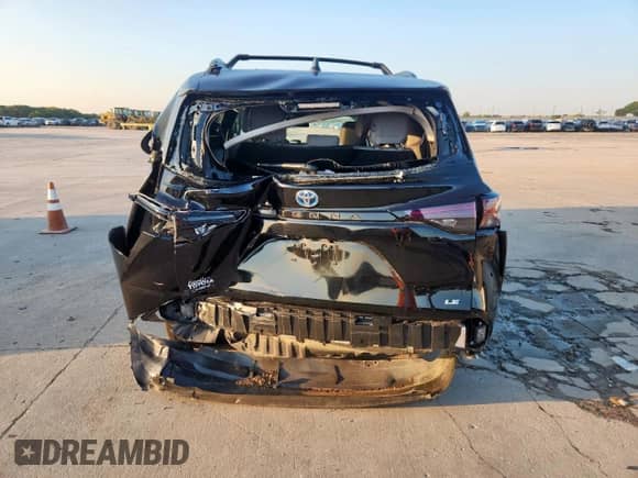 2025 Toyota Sienna LE с VIN 5TDKRKEC5SS253800, выставлен на аукционе Copart как лот 69848135 с пробегом 3 304 миль миль и Списание • Salvage title. История ставок и продаж доступна на DreamBid. Изображение 6.