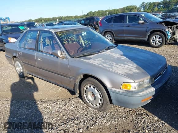 1992 Honda Accord с VIN 1HGCB7674NA024910, выставлен на аукционе IAAI как лот 43206864 с пробегом 47 061 миль миль и . История ставок и продаж доступна на DreamBid. Изображение 1.