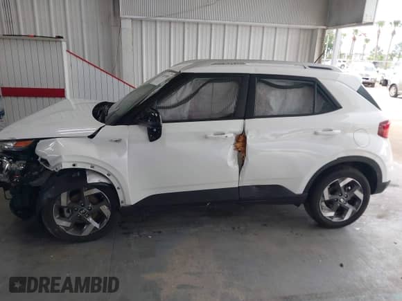 2024 Hyundai Venue SEL с VIN KMHRC8A3XRU342028, выставлен на аукционе IAAI как лот 43071880 с пробегом 10 176 миль миль и . История ставок и продаж доступна на DreamBid. Изображение 14.