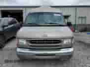 2001 Ford Econoline Cargo Recreational z VIN 1FDRE14L11HB20956, wystawiony jako Copart lot #87220655 z przebiegiem 147 875 mil mil oraz Szkoda całkowita • Salvage title. Historia ofert i sprzedaży dostępna na DreamBid. Obrazek 5.