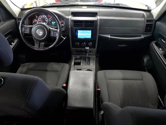 2011 Jeep Liberty Sport with VIN 1J4PN2GK3BW527527, listed as a Copart auction lot 70938895 with 186,652 mi miles and Clean title. Bid and sale history available at DreamBid. Image 8.