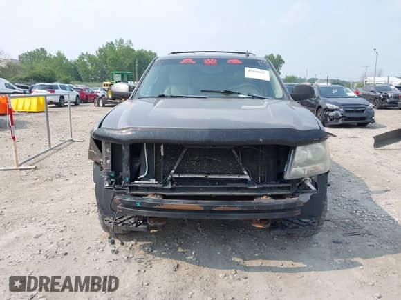 2011 Chevrolet Suburban LT с VIN 1GNSKJE34BR215365, выставлен на аукционе IAAI как лот 42920037 с пробегом 191 776 миль миль и . История ставок и продаж доступна на DreamBid. Изображение 12.