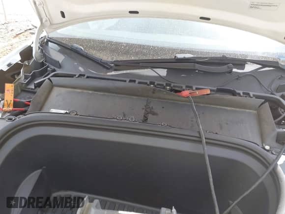 2022 Tesla Model Y Long Range z VIN 7SAYGDEE2NF385910, wystawiony jako IAAI lot #42146793 z przebiegiem 67 604 mil mil oraz . Historia ofert i sprzedaży dostępna na DreamBid. Obrazek 10.