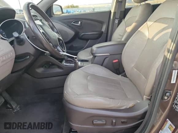 2014 Hyundai Tucson Limited with VIN KM8JUCAG7EU920239, listed as a Copart auction lot 84440335 with 136,646 mi miles and Salvage title. Bid and sale history available at DreamBid. Image 7.