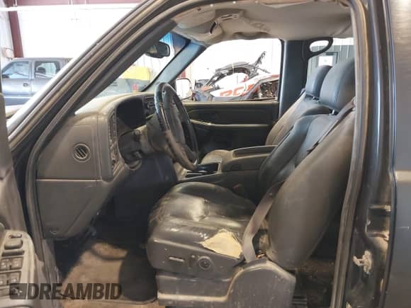 2005 GMC Sierra 1500 SLE with VIN 2GTEK13T351116381, listed as a IAAI auction lot 41970225 with 260,444 mi miles and . Bid and sale history available at DreamBid. Image 5.