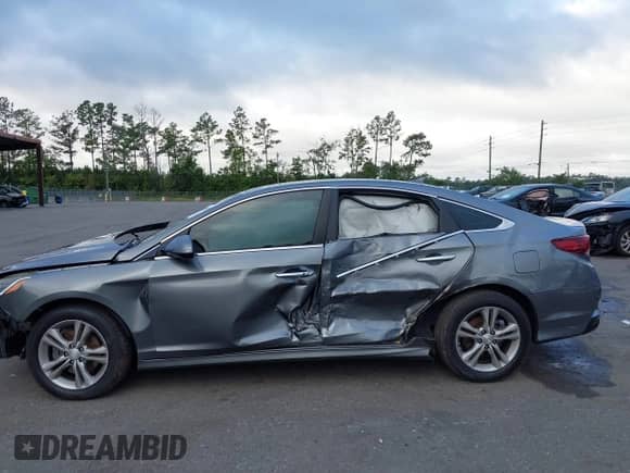 2018 Hyundai Sonata Sport with VIN 5NPE34AF1JH721360, listed as a IAAI auction lot 43330551 with 201,685 mi miles and . Bid and sale history available at DreamBid. Image 14.