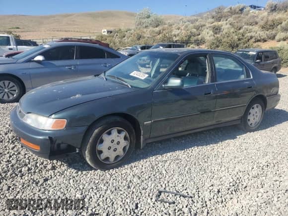 1996 Honda Accord LX z VIN 1HGCD5630TA193119, wystawiony jako Copart lot #62405205 z przebiegiem 175 048 mil mil oraz Szkoda całkowita • Salvage title. Historia ofert i sprzedaży dostępna na DreamBid. Obrazek 1.
