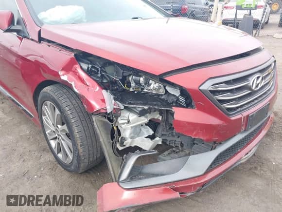 2015 Hyundai Sonata Sport с VIN 5NPE34AF4FH193434, выставлен на аукционе IAAI как лот 43432374 с пробегом 113 352 миль миль и . История ставок и продаж доступна на DreamBid. Изображение 6.