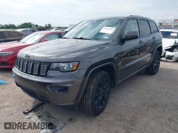 2018 Jeep Grand Cherokee Laredo с VIN 1C4RJFAG7JC105959, выставлен на аукционе IAAI как лот 42332230 с пробегом 125 386 миль миль и . История ставок и продаж доступна на DreamBid. Изображение 17.