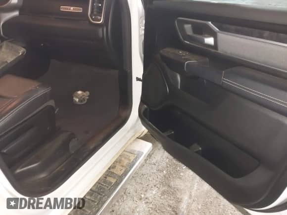 2021 Ram 1500 Lone Star z VIN 1C6RREFT1MN646966, wystawiony jako IAAI lot #42152069 z przebiegiem 48 645 mil mil oraz . Historia ofert i sprzedaży dostępna na DreamBid. Obrazek 5.