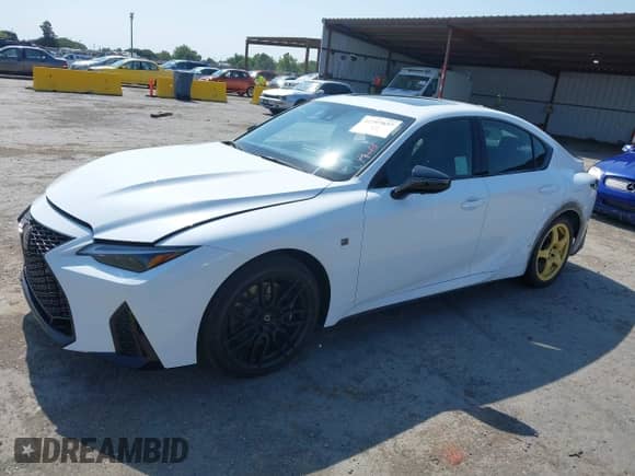 2024 Lexus IS 500 F Sport Performance z VIN JTHAP1D22R5006706, wystawiony jako IAAI lot #42397037 z przebiegiem 1 317 mil mil oraz . Historia ofert i sprzedaży dostępna na DreamBid. Obrazek 2.