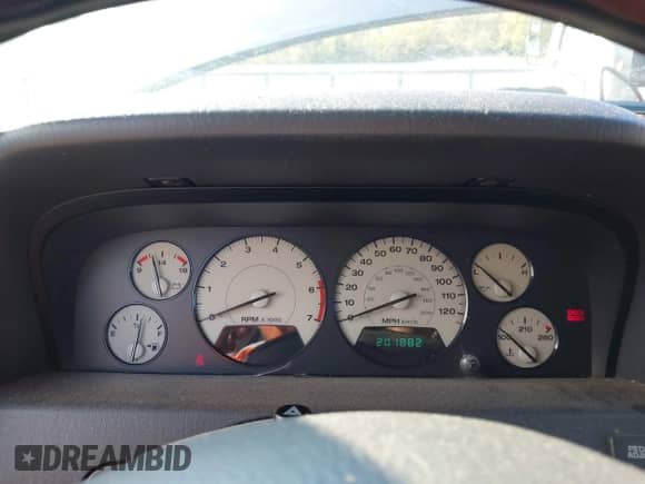 2002 Jeep Grand Cherokee Overland with VIN 1J8GW68J92C172096, listed as a IAAI auction lot 43437807 with 201,882 mi miles and . Bid and sale history available at DreamBid. Image 7.