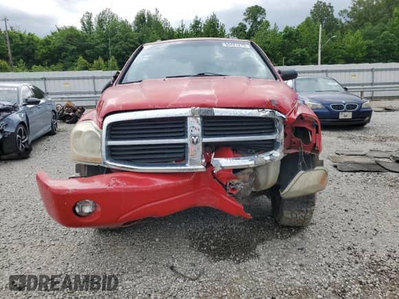 2005 Dodge Durango SLT with VIN 1D4HD48N85F616969, listed as a Copart auction lot 55421275 with 207,467 mi miles and Clean title. Bid and sale history available at DreamBid. Image 5.