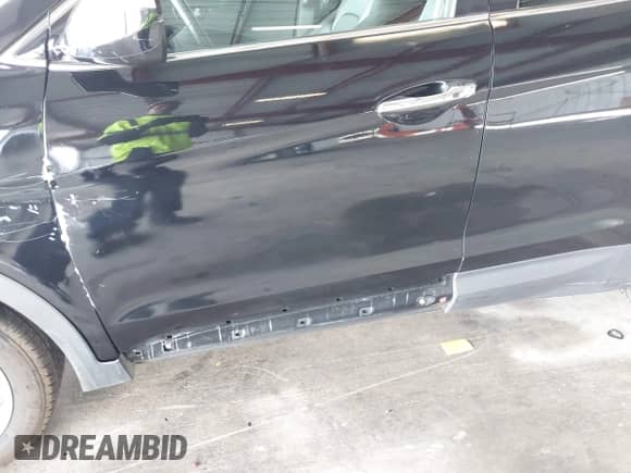 2014 Hyundai Santa Fe z VIN 5XYZU3LA6EG177655, wystawiony jako IAAI lot #43464543 z przebiegiem 117 687 mil mil oraz . Historia ofert i sprzedaży dostępna na DreamBid. Obrazek 17.