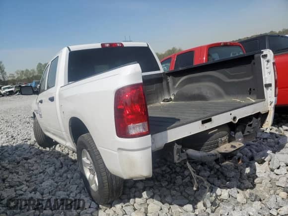 2018 Ram 1500 Tradesman z VIN 3C6RR6KT4JG157803, wystawiony jako Copart lot #50487215 z przebiegiem 75 192 mil mil oraz Szkoda całkowita • Salvage title. Historia ofert i sprzedaży dostępna na DreamBid. Obrazek 2.