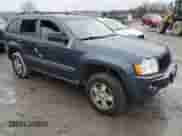 2007 Jeep Grand Cherokee Laredo с VIN 1J8GR48K57C646153, выставлен на аукционе Copart как лот 48402325 с пробегом 258 317 миль миль и Списание • Salvage title. История ставок и продаж доступна на DreamBid. Изображение 4.
