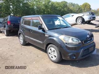 2013 Kia Soul с VIN KNDJT2A53D7569973, выставлен на аукционе IAAI как лот 43251429 с пробегом 55 119 миль миль и . История ставок и продаж доступна на DreamBid. Изображение 1.