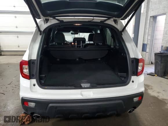 2020 Honda Passport Touring with VIN 5FNYF8H98LB000918, listed as a Copart auction lot 46877405 with 49,031 mi miles and Salvage title. Bid and sale history available at DreamBid. Image 6.
