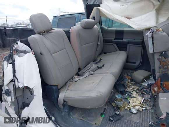 2019 Ford F-250 XL z VIN 1FT7W2A69KEG19732, wystawiony jako IAAI lot #41925065 z przebiegiem 104 337 mil mil oraz . Historia ofert i sprzedaży dostępna na DreamBid. Obrazek 8.