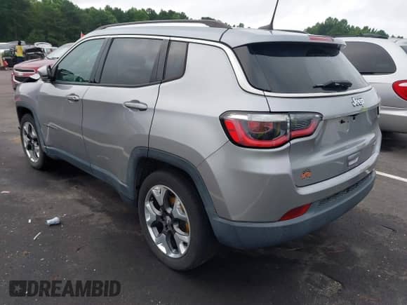 2018 Jeep Compass Limited z VIN 3C4NJCCB7JT358766, wystawiony jako IAAI lot #43005105 z przebiegiem 110 420 mil mil oraz . Historia ofert i sprzedaży dostępna na DreamBid. Obrazek 3.