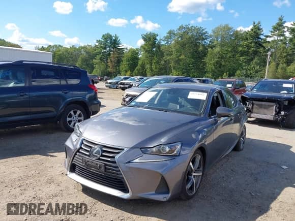 2018 Lexus IS 300 z VIN JTHC81D24J5033612, wystawiony jako IAAI lot #43134662 z przebiegiem 64 763 mil mil oraz . Historia ofert i sprzedaży dostępna na DreamBid. Obrazek 2.