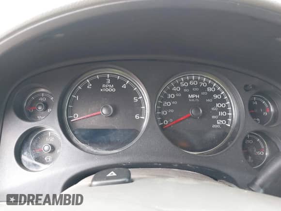 2007 Chevrolet Suburban LTZ z VIN 1GNFK16327J329256, wystawiony jako IAAI lot #42406004 z przebiegiem 281 627 mil mil oraz . Historia ofert i sprzedaży dostępna na DreamBid. Obrazek 7.