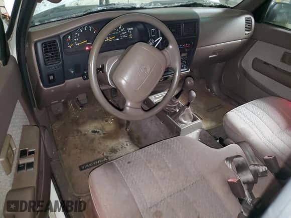 1997 Toyota Tacoma z VIN 4TAWN72N0VZ221965, wystawiony jako Copart lot #54206905 z przebiegiem 105 137 mil mil oraz Szkoda całkowita • Salvage title. Historia ofert i sprzedaży dostępna na DreamBid. Obrazek 8.