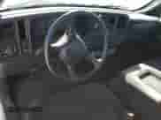 2000 GMC Sierra 1500 SL z VIN 1GTEC14V1YZ312232, wystawiony jako Copart lot #76989834 z przebiegiem 258 360 mil mil oraz Czysty tytuł • Clean title. Historia ofert i sprzedaży dostępna na DreamBid. Obrazek 8.