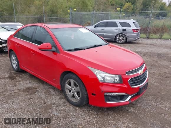 2015 Chevrolet Cruze LT с VIN 1G1PC5SB6F7269887, выставлен на аукционе IAAI как лот 43391507 с пробегом 137 090 миль миль и . История ставок и продаж доступна на DreamBid. Изображение 1.