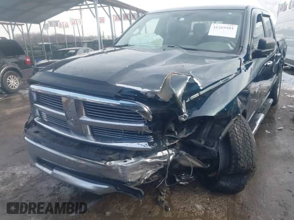 2011 Ram 1500 Sport с VIN 1D7RB1CT8BS570189, выставлен на аукционе IAAI как лот 41269101 с пробегом 97 417 миль миль и . История ставок и продаж доступна на DreamBid. Изображение 18.