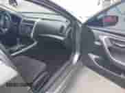 2015 Nissan Altima 2.5 z VIN 1N4AL3AP6FC142438, wystawiony jako IAAI lot #43253178 z przebiegiem 169 651 mil mil oraz . Historia ofert i sprzedaży dostępna na DreamBid. Obrazek 5.