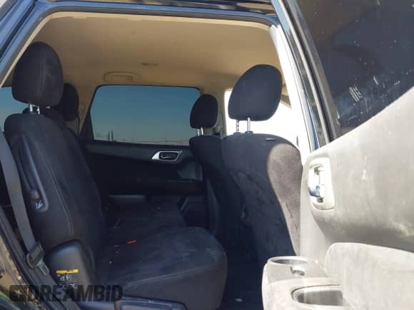 2016 Nissan Pathfinder S z VIN 5N1AR2MN9GC622533, wystawiony jako IAAI lot #42235750 z przebiegiem 170 476 mil mil oraz . Historia ofert i sprzedaży dostępna na DreamBid. Obrazek 8.