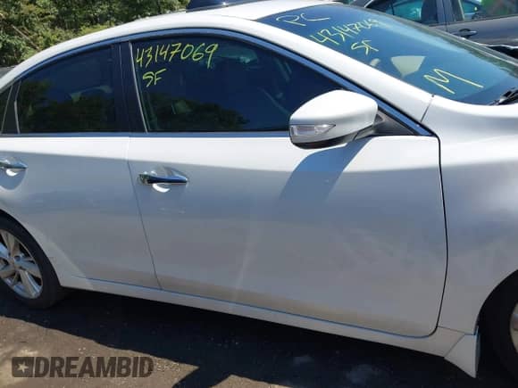 2015 Nissan Altima 2.5 с VIN 1N4AL3AP0FN336869, выставлен на аукционе IAAI как лот 43147069 с пробегом 130 493 миль миль и . История ставок и продаж доступна на DreamBid. Изображение 13.